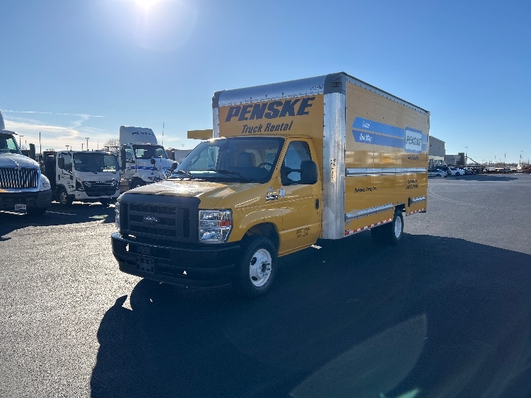 Used 2022 Ford E-350 - photo 5