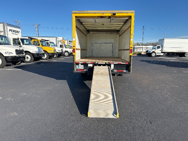 Used 2022 Ford E-350 - photo 11