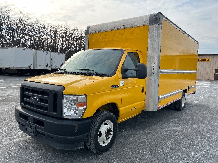 Used 2022 Ford E-350 - photo 5