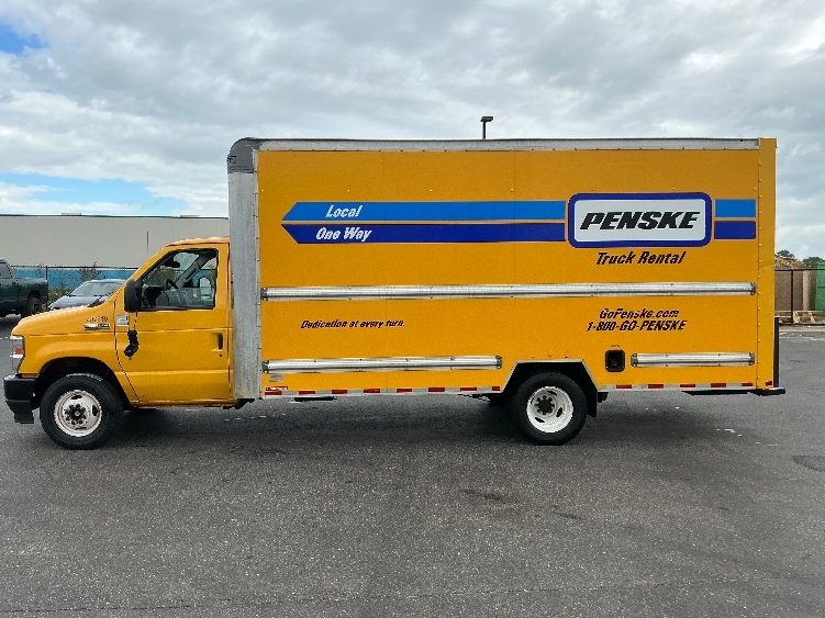 Used 2022 Ford E-350 - photo 6