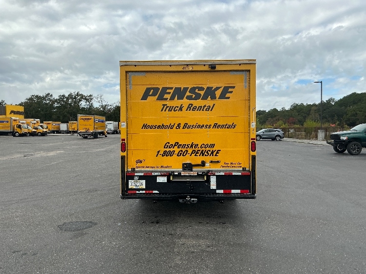Used 2022 Ford E-350 - photo 9