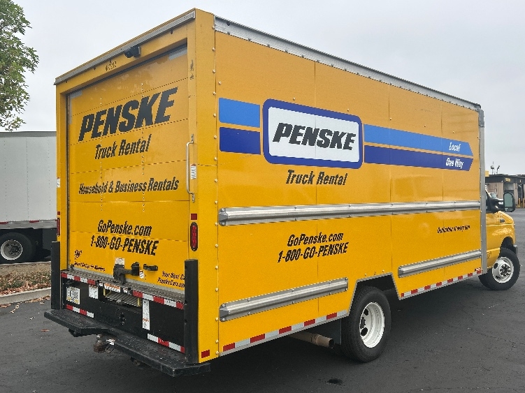 Used 2022 Ford E-350 - photo 13