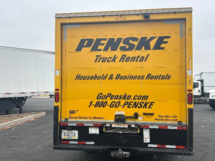 Used 2022 Ford E-350 - photo 8