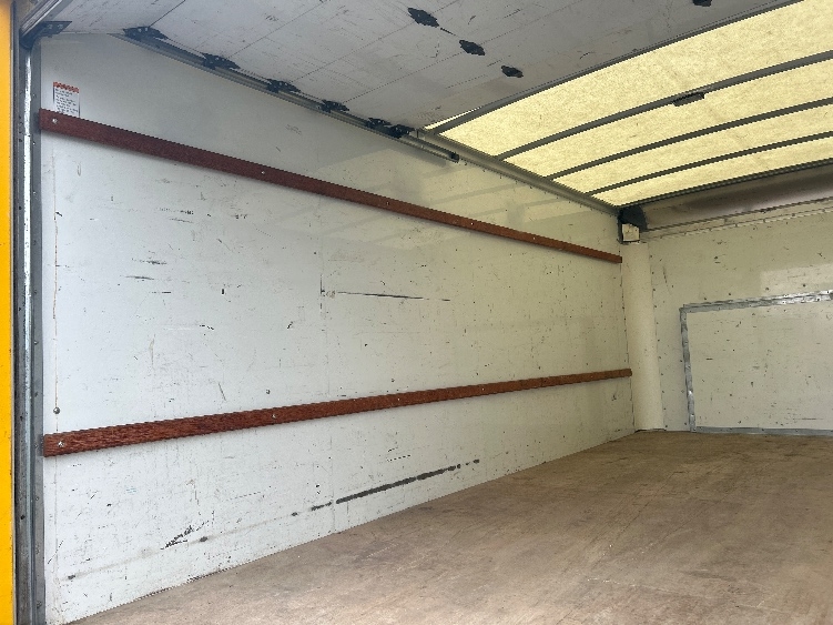 Used 2022 Ford E-350 - photo 11