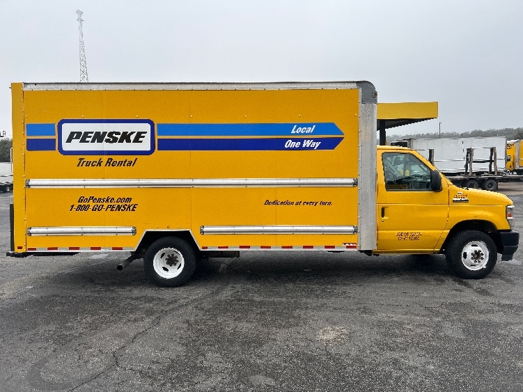 Used 2022 Ford E-350 - photo 15
