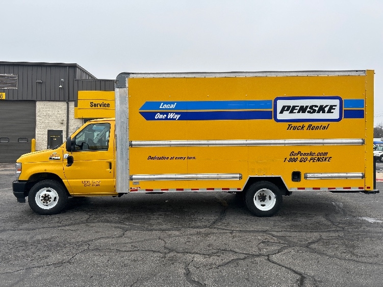 Used 2022 Ford E-350 - photo 6
