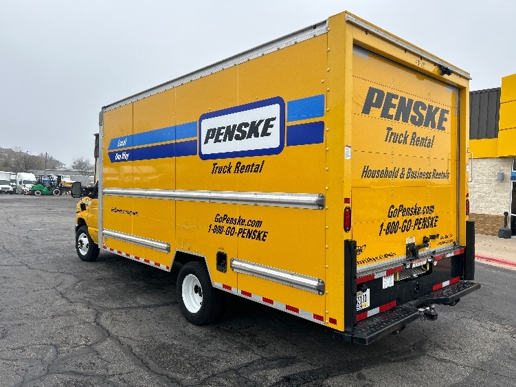 Used 2022 Ford E-350 - photo 8