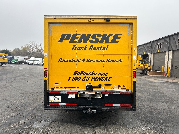 Used 2022 Ford E-350 - photo 9
