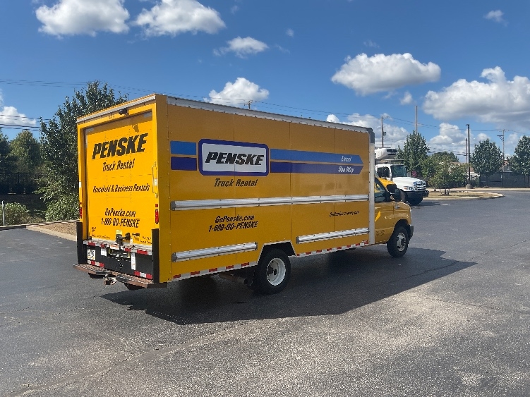 Used 2022 Ford E-350 - photo 15