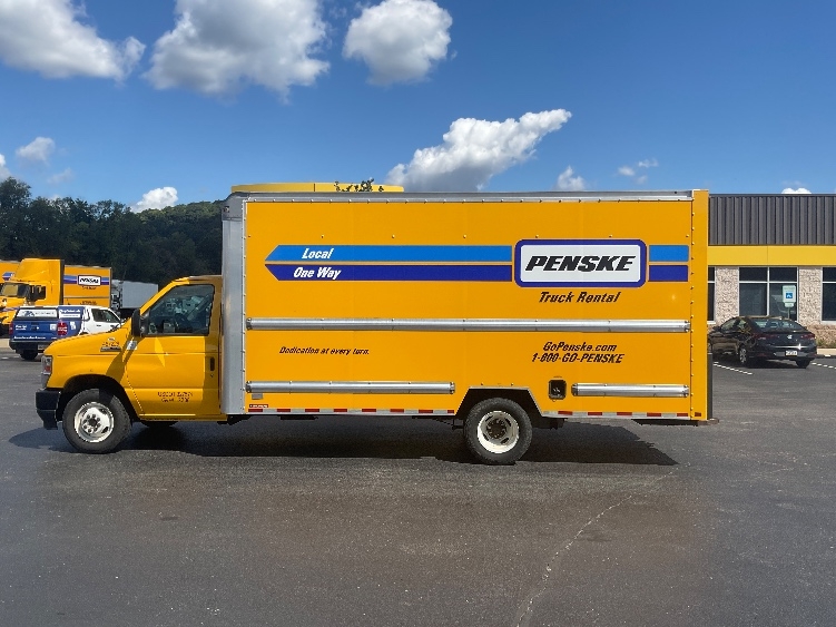 Used 2022 Ford E-350 - photo 6
