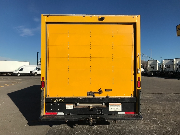 Used 2022 Ford E-350 - photo 9