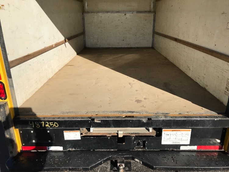 Used 2022 Ford E-350 - photo 11
