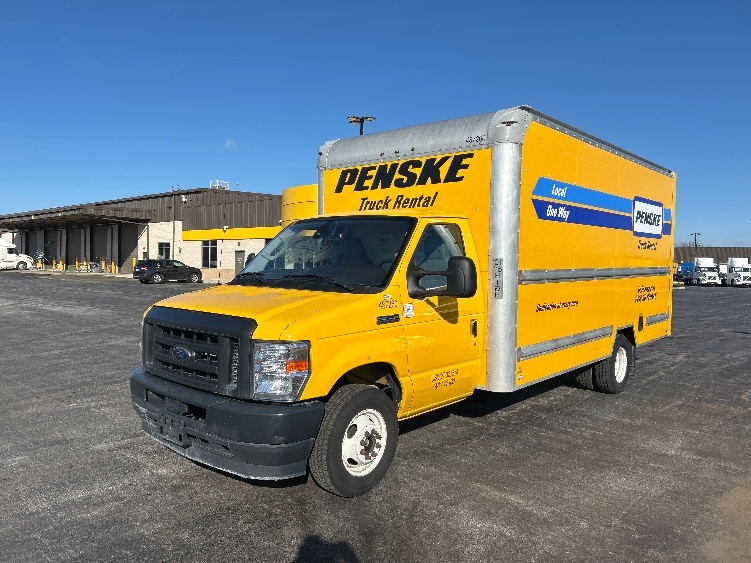 Used 2022 Ford E-350 - photo 5