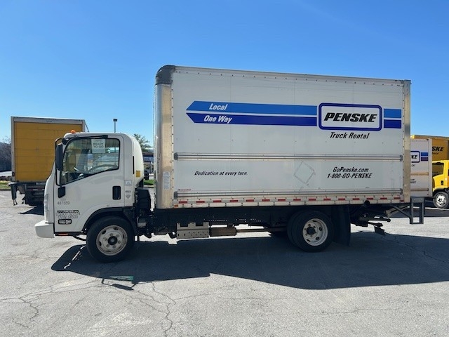 Used 2021 Isuzu NPR-HD - photo 5