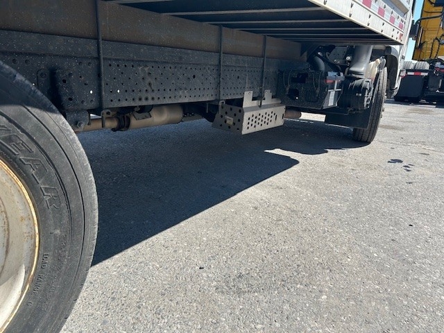 Used 2021 Isuzu NPR-HD - photo 6