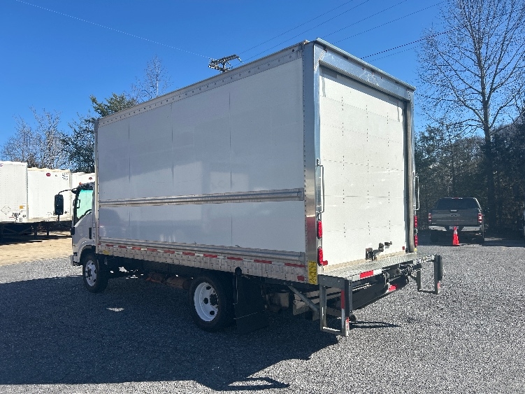 Used 2021 Isuzu NPR-HD - photo 8
