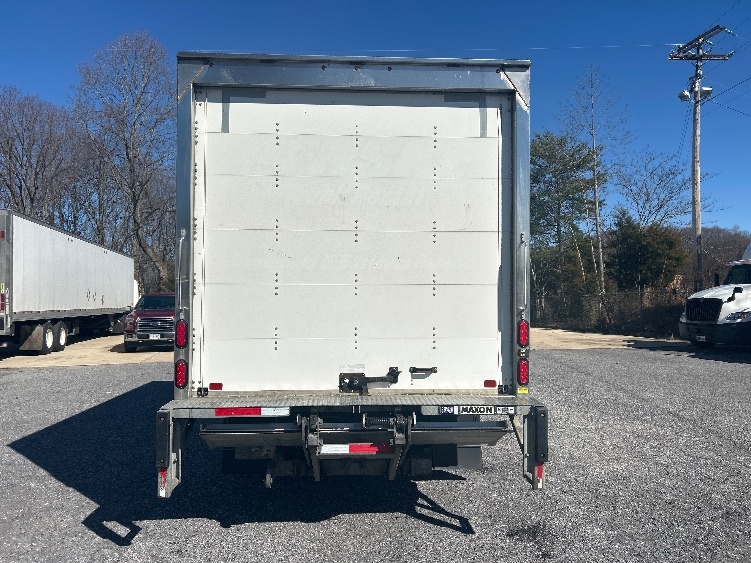 Used 2021 Isuzu NPR-HD - photo 9