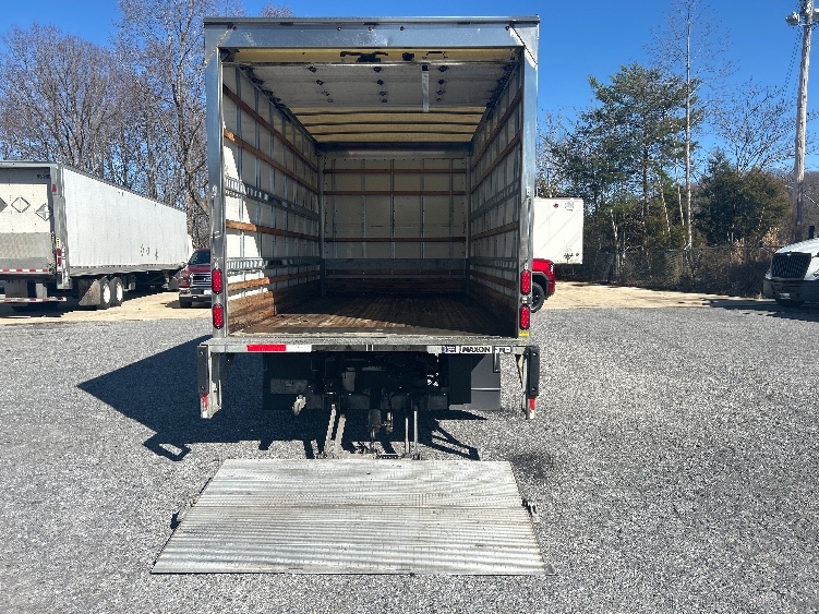 Used 2021 Isuzu NPR-HD - photo 11