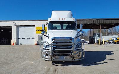 Used 2021 Freightliner Cascadia - photo 1
