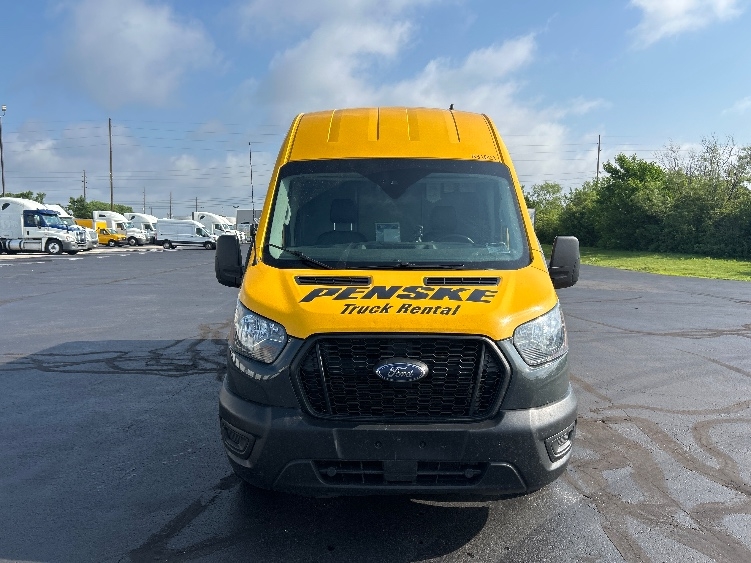 Used 2023 Ford Transit 250 - photo 2