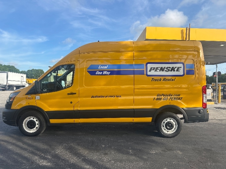Used 2023 Ford Transit 250 - photo 6