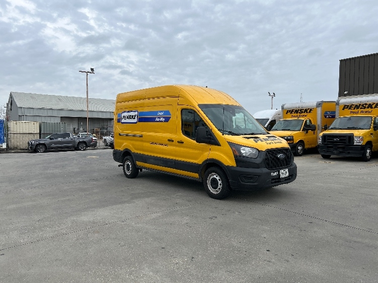 Used 2023 Ford Transit 250 - photo 1
