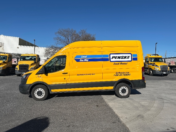 Used 2023 Ford Transit 250 - photo 6
