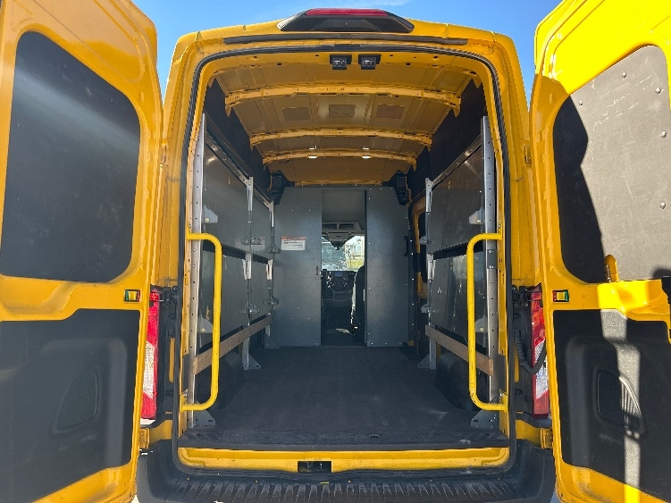 Used 2023 Ford Transit 250 - photo 9