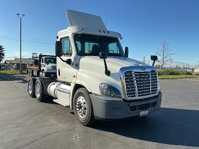 Used 2017 Freightliner Cascadia - photo 1