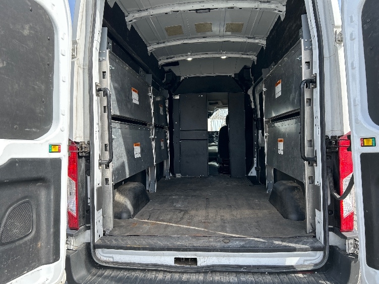 Used 2023 Ford Transit 250 - photo 9