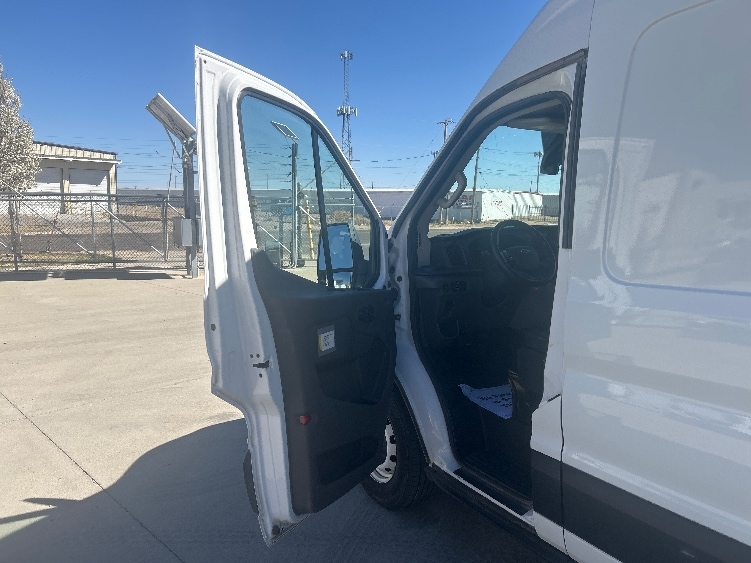 Used 2022 Ford Transit 250 - photo 17