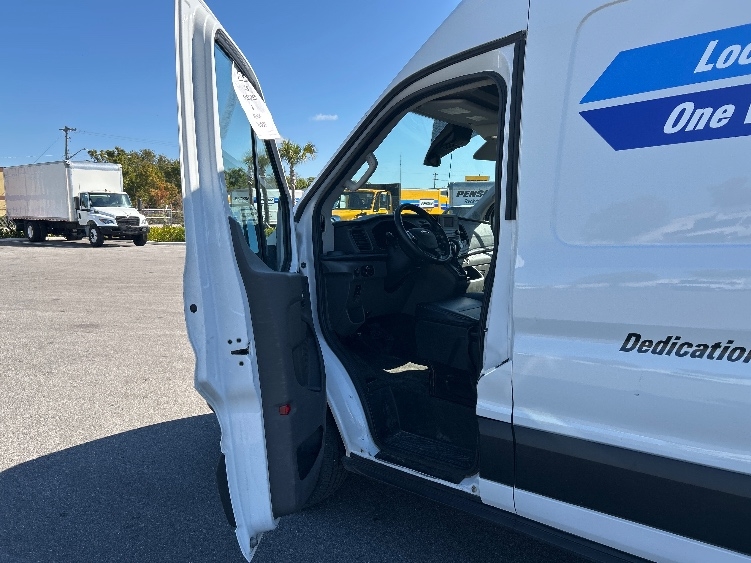 Used 2022 Ford Transit 250 - photo 17