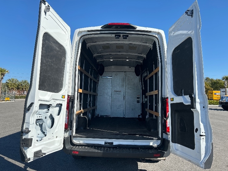 Used 2022 Ford Transit 250 - photo 10