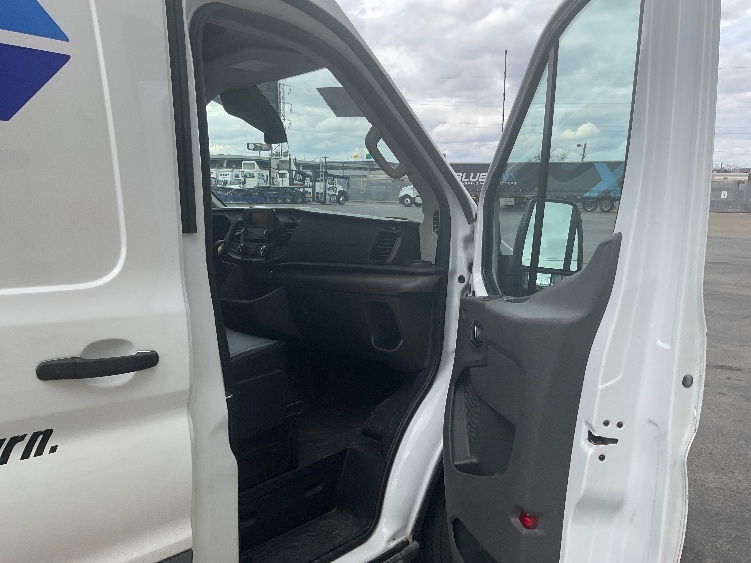 Used 2022 Ford Transit 250 - photo 22