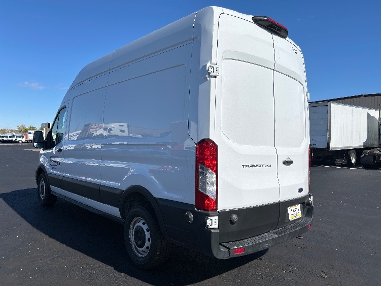 Used 2022 Ford Transit 250 - photo 7