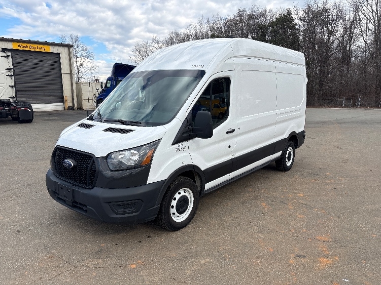 Used 2022 Ford Transit 250 - photo 5
