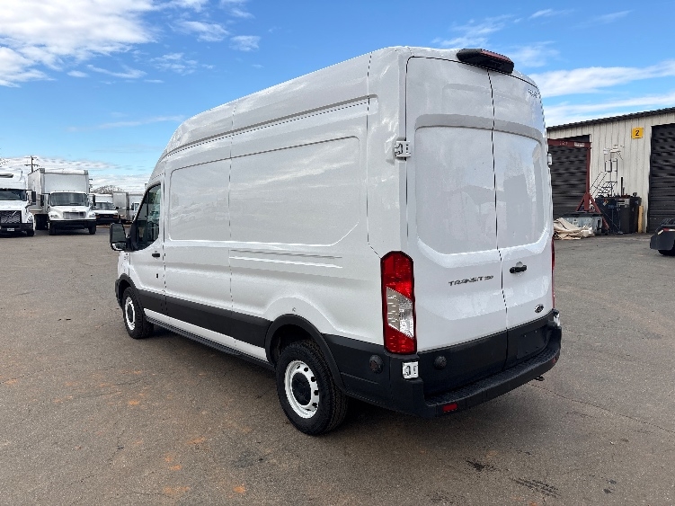 Used 2022 Ford Transit 250 - photo 8