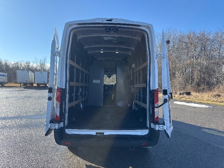 Used 2022 Ford Transit 250 - photo 10