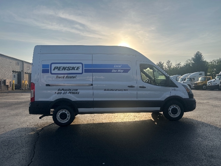 Used 2022 Ford Transit 250 - photo 17