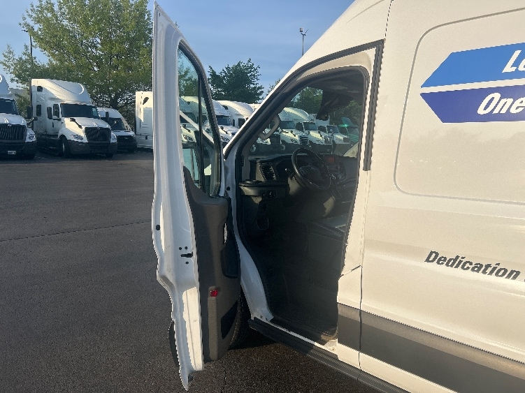 Used 2022 Ford Transit 250 - photo 18