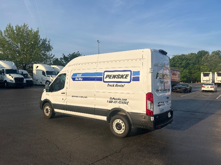 Used 2022 Ford Transit 250 - photo 8