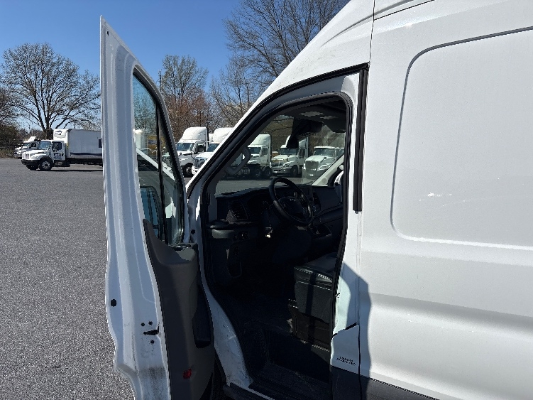 Used 2022 Ford Transit 250 - photo 14