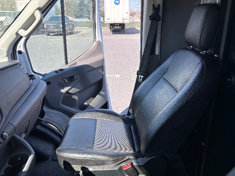 Used 2022 Ford Transit 250 - photo 17