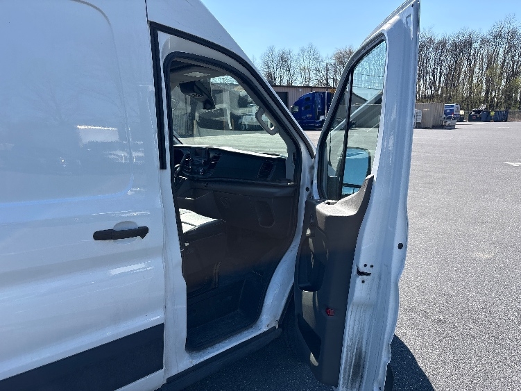 Used 2022 Ford Transit 250 - photo 18