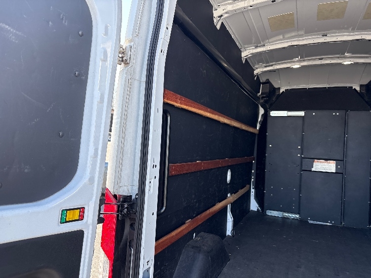 Used 2022 Ford Transit 250 - photo 10