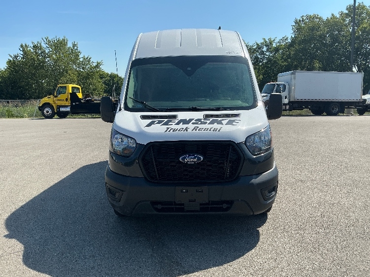 Used 2022 Ford Transit 250 - photo 2