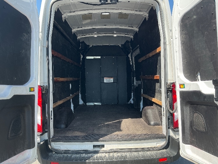 Used 2022 Ford Transit 250 - photo 9