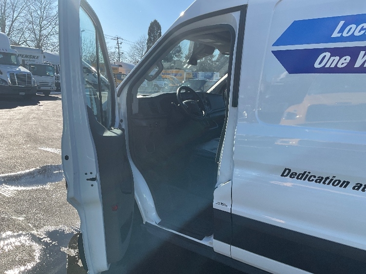 Used 2022 Ford Transit 250 - photo 17