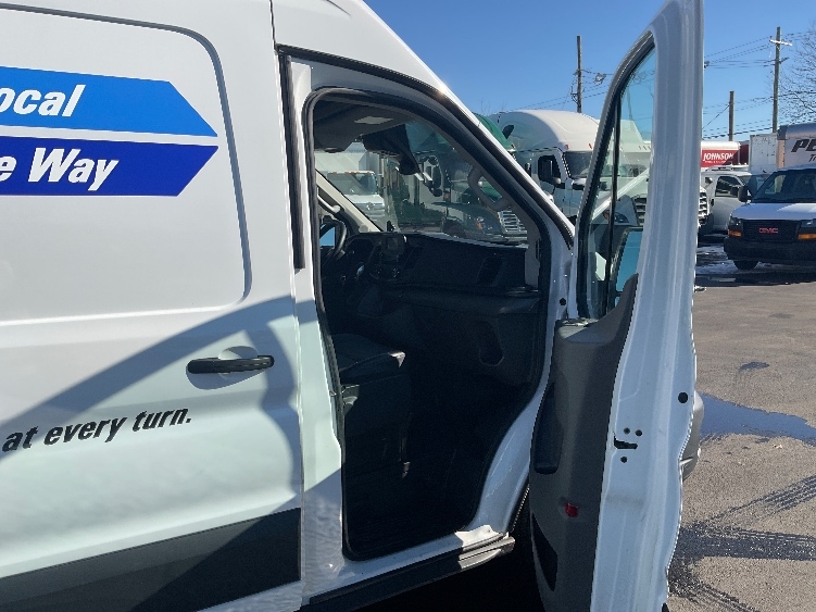 Used 2022 Ford Transit 250 - photo 21