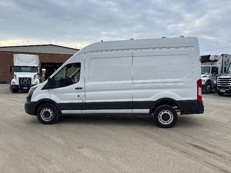 Used 2022 Ford Transit 250 - photo 6
